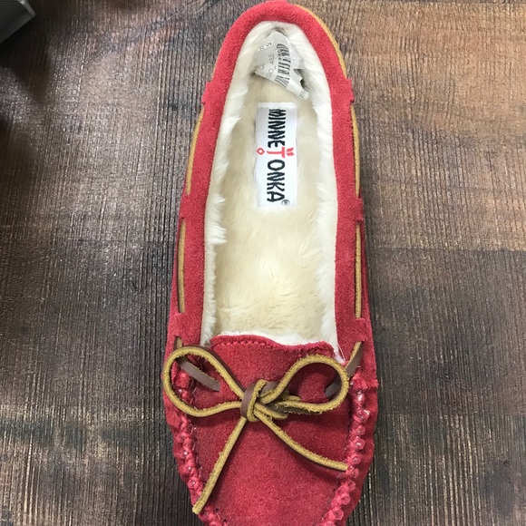 COPY - Minnetonka Women's Cally Faux Fur Slipper - Picture 3 of 9